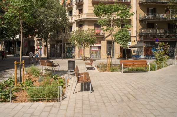 Consell de Cent, una joya urbana amueblada por BENITO
